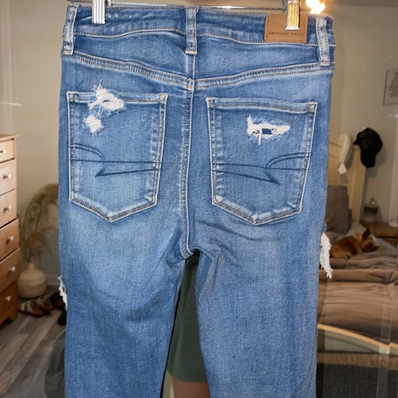American Eagle Distressed Super Hi-Rise Jeggings - Picture 6 of 9